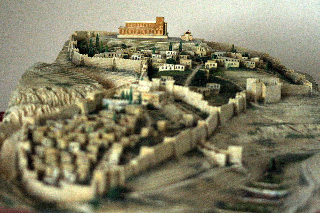 Modern-day reconstruction of Jerusalem during the 10th century BCE from the City of David, part of the Jerusalem Walls National Park. Credit: Yoni Shifrah via Wikimedia Commons.