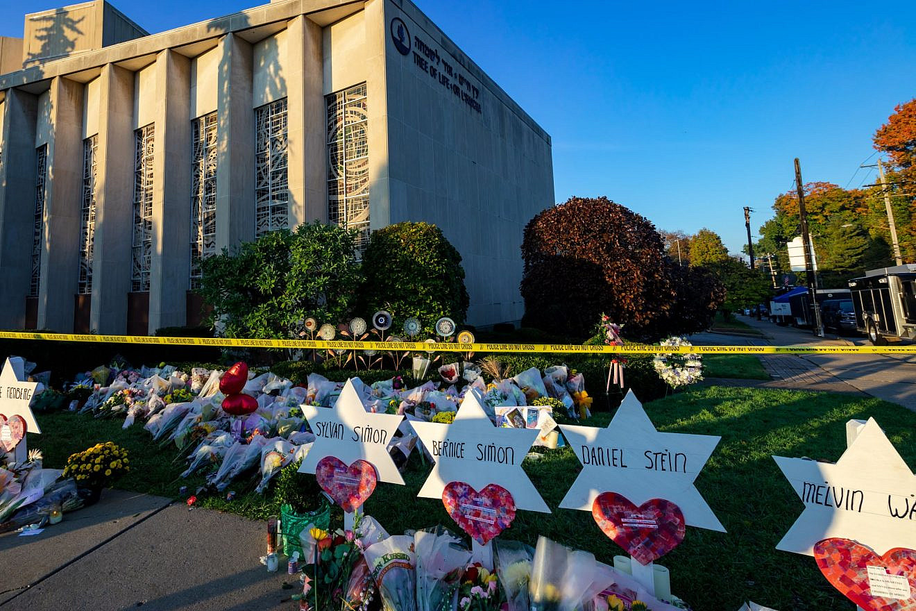A makeshift shrine to the victims of the mass shooting at Tree of Life*Or L’Simcha Synagogue in Pittsburgh. Credit: Brendt A. Petersen.