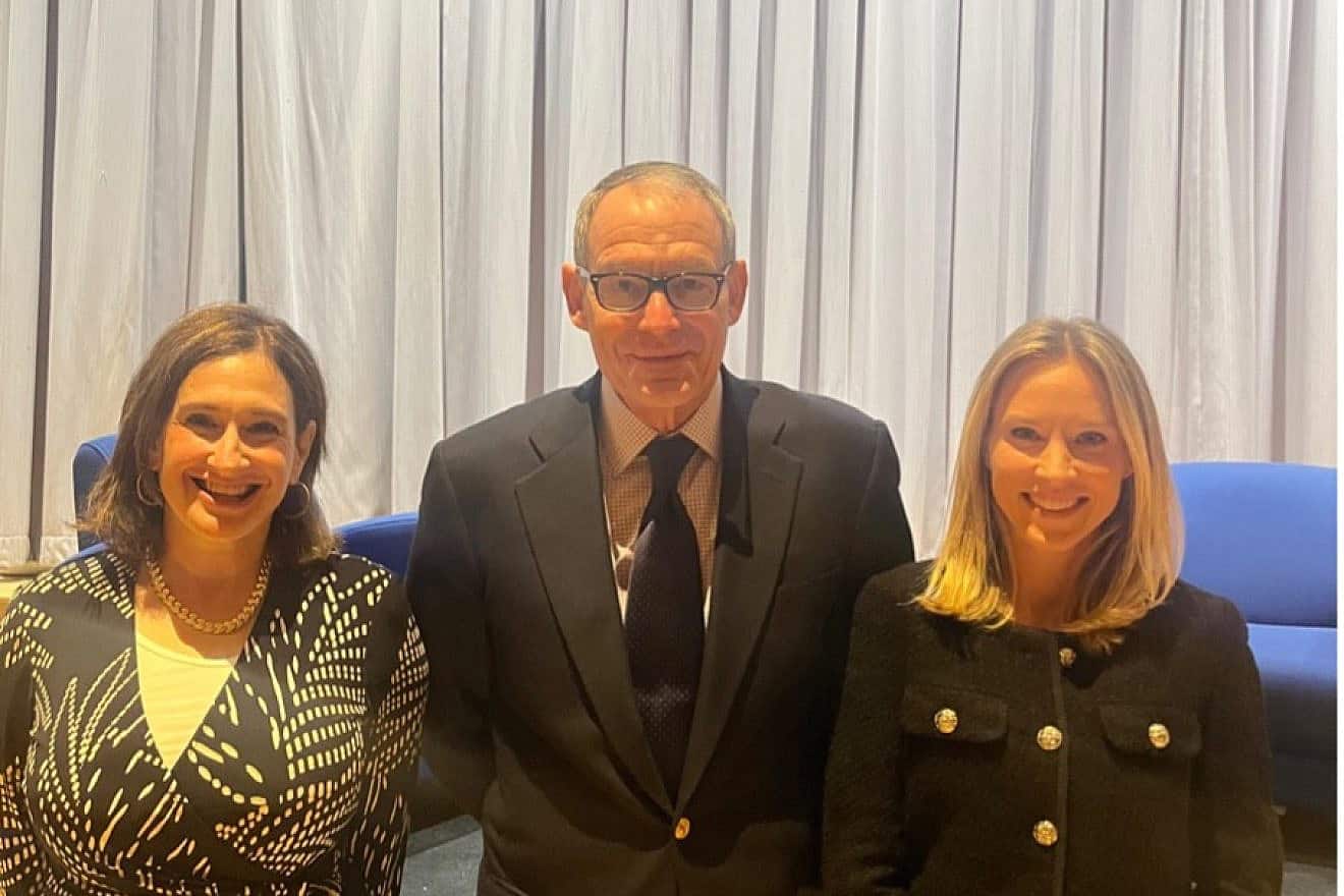 Pictured: (From left to right) Michelle Chrein, Chair of AMIT's Board of Governors, Bestselling Author Daniel Silva, and CNN Reporter Vanessa Yurkevich at the AMIT's special event.