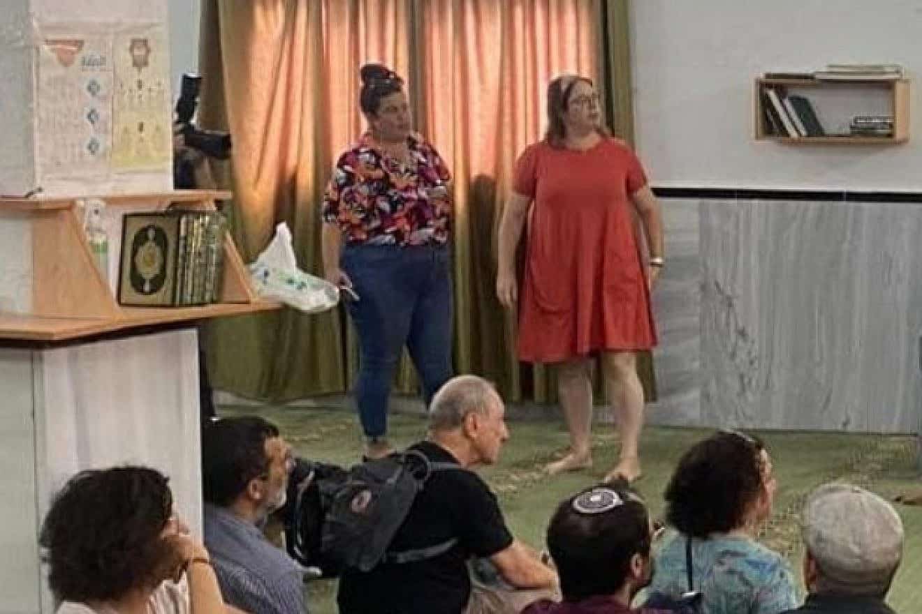 The left-wing Israelis visiting the mosque in Urif in northern Samaria, July 1, 2023. Source: Twitter