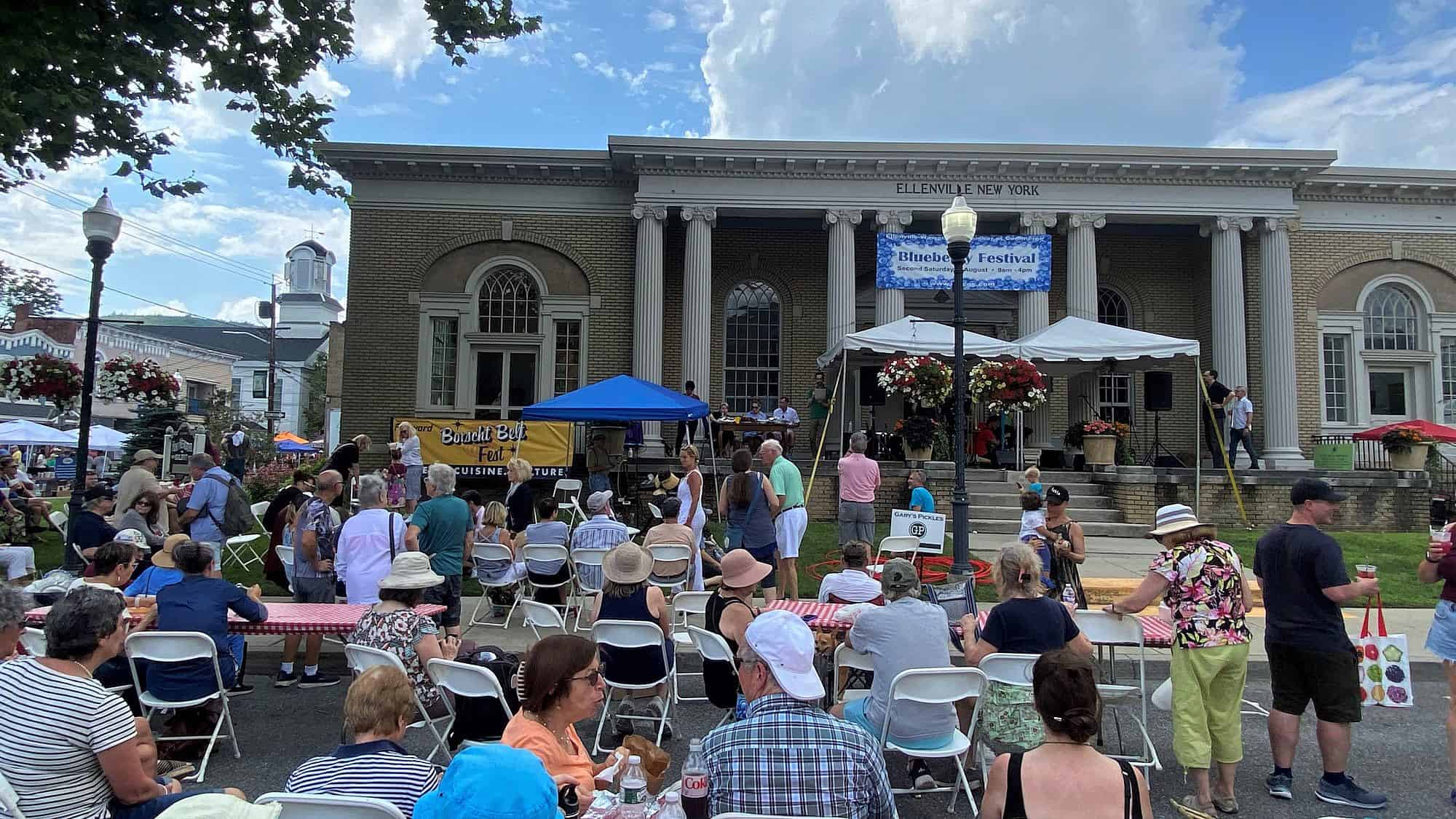 Crowds flocked to Ellenville, N.Y., for the Borsch Belt Fest to reminisce about the golden age of the Catskill Mountains as a Jewish summer getaway, July 29, 2023. Photo by Sonia Menken.