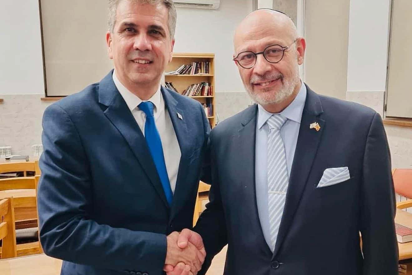 Israeli Foreign Minister Eli Cohen (left) begins the first visit in 12 years by Jerusalem's top diplomat to Chisinau, the capital of Moldova, Aug. 8, 2023. Credit: Israeli Foreign Ministry.
