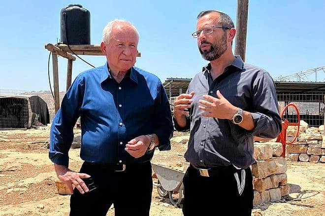 Agriculture Minister Avi Dichter (left) and Binyamin Regional Council head Israel Ganz, Aug. 2, 2023. Credit: Binyamin Regional Council.