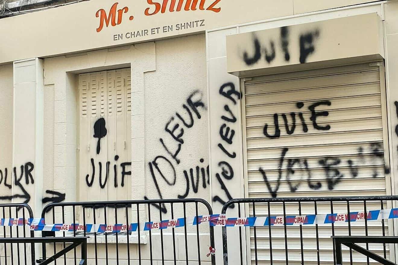 The "Mr. Shnitz" kosher restaurant targeted with antisemitic graffiti in Levallois-Perret, France, on Aug.19, 2023. Source: Twitter