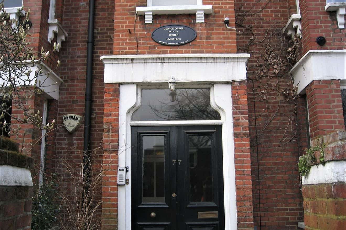 George Orwell's former home at 77 Parliament Hill, Hampstead, England. Credit: Deben Dave via Wikimedia Commons.