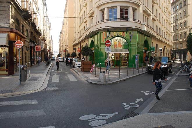 Émile-Zola Street in the second arrondissement of Lyon, France. Credit: Jean Housen via Wikimedia Commons.