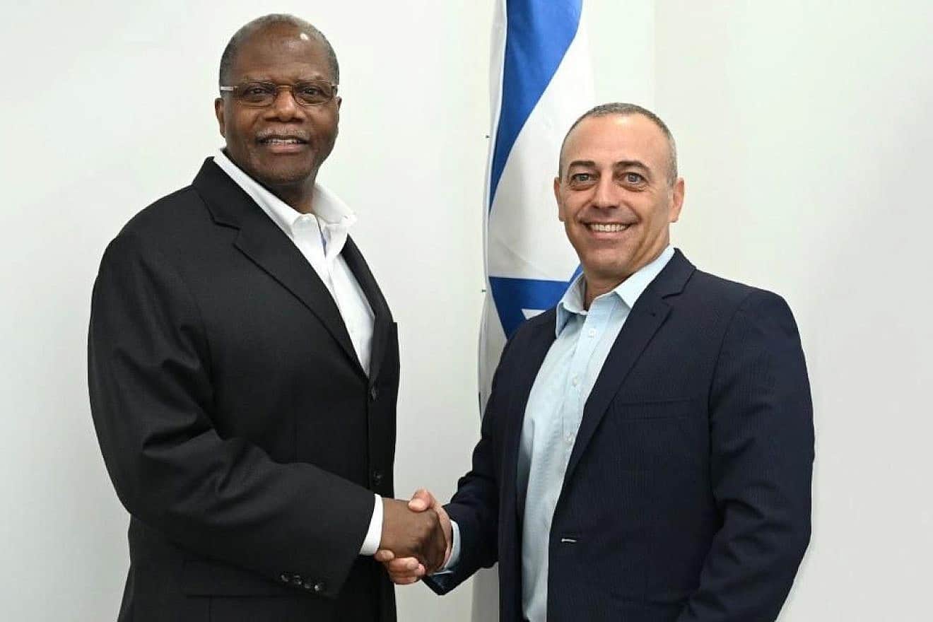 Under Secretary of Defense for Intelligence and Security Ronald S. Moultrie, left, and Israeli Defense Ministry Political-Military Director Dror Shalom. Credit: Israeli Defense Ministry.
