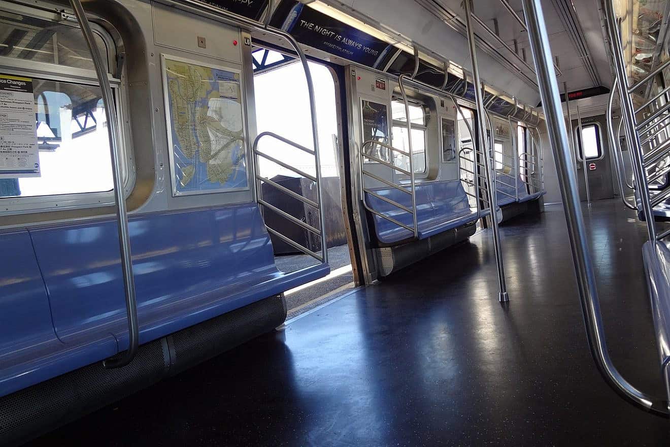 New York subway car. Credit: Zopalic/Pixabay.