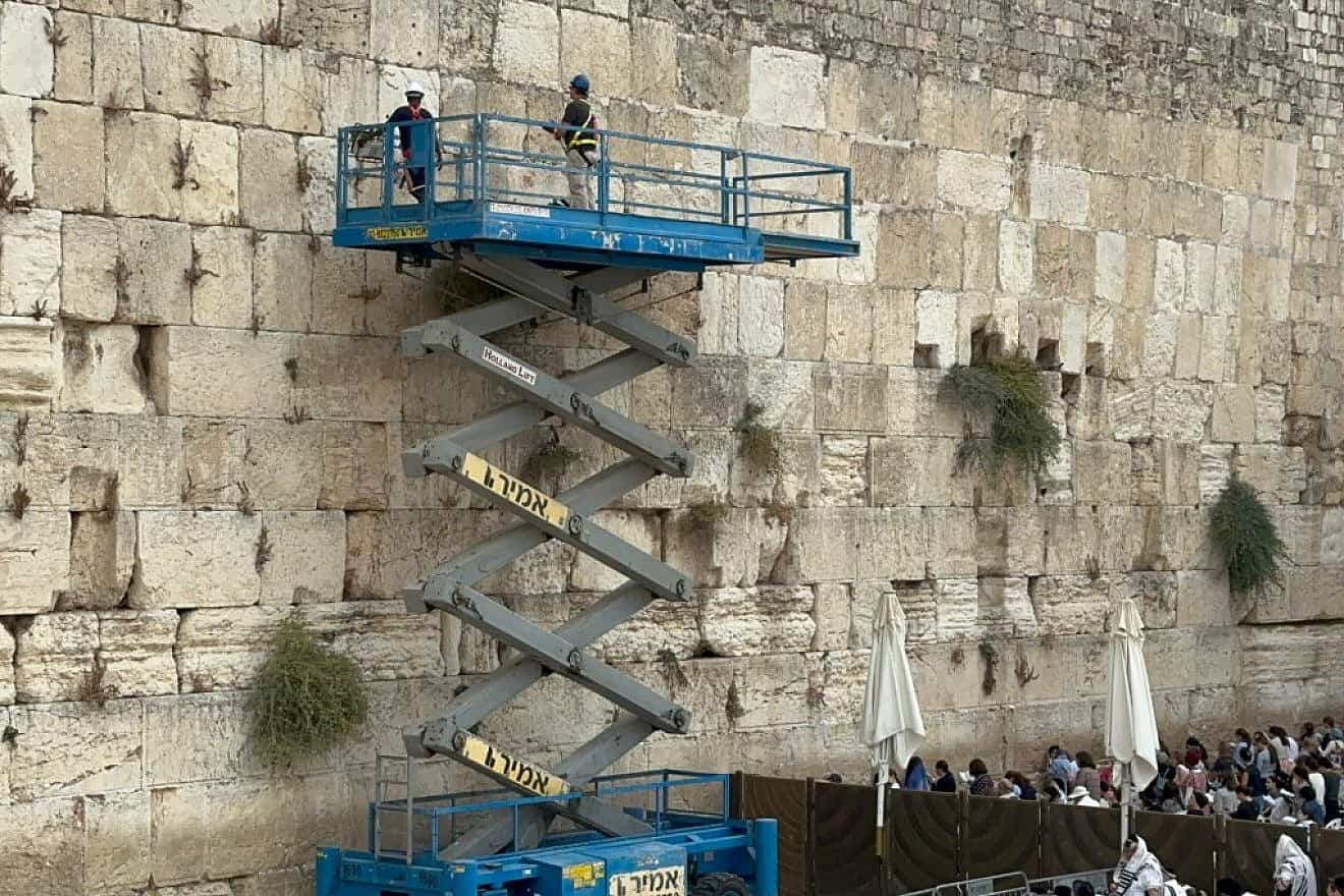 Engineers check the integrity and clean the stones of the Western Wall in Jerusalem, Aug. 29, 2023. Credit: The Western Wall Heritage Foundation.