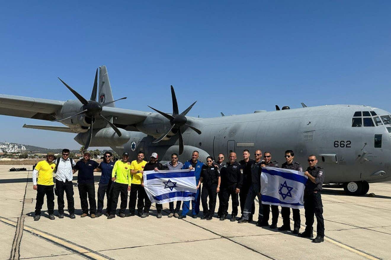 The Israeli firefighting team being sent to Cyprus, Aug. 7, 2023. Credit: Prime Minister's Office.