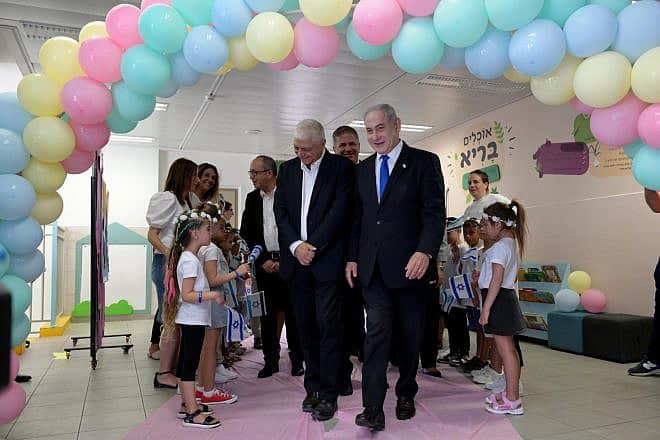 Israeli Prime Minister Benjamin Netanyahu (right) and other officials tour Almog Primary School in Maaleh Adumim on Sept. 1, 2023. Credit: Avi Ohayon/Government Press Office.