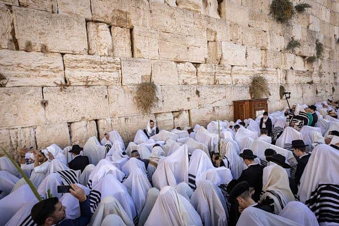 Jews pray at the Western Wall in Jerusalem during Sukkot, Oct. 12, 2022. Photo by Olivier Fitoussi/Flash90.