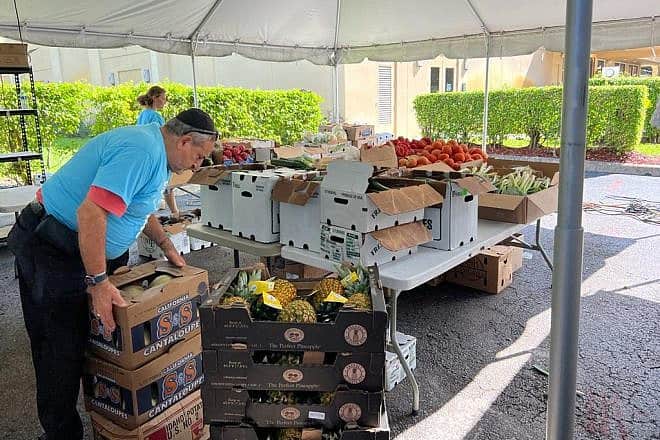 Boca Raton Synagogue in Southeast Florida distributed fruits, vegetables, grape juice, wine and other staples prior to the High Holidays, September 2023. Credit: Courtesy.