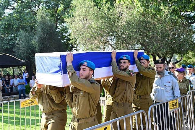 Mourners attend the funeral of IDF Sgt. Maksym Molchanov at the Kiryat Shaul Military Cemetery in Tel Aviv, Sept. 5, 2023. Photo by Yossi Zeliger/TPS.