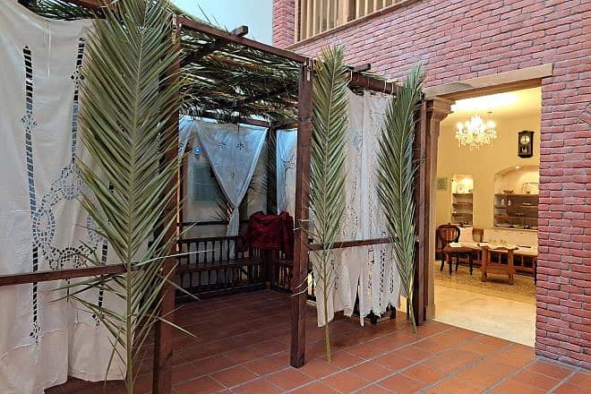 A seasonal sukkah on view at the Babylonian Jewry Heritage Center in Or-Yehuda, Israel. Credit: Babylonian Jewry Heritage Center.