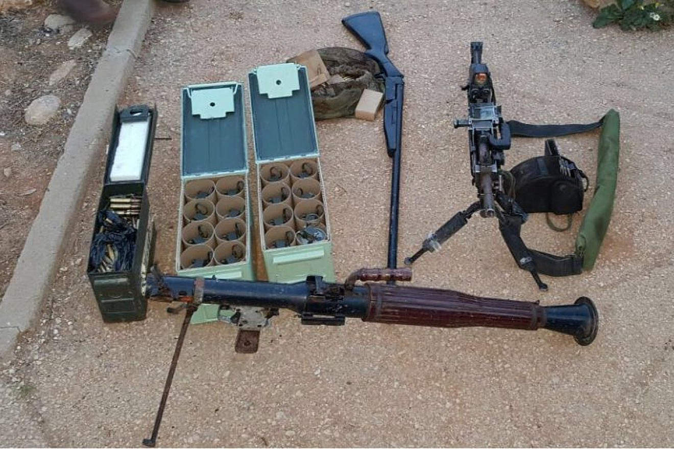 Weapons seized near Mevo Dotan in northwestern Samaria, March 21, 2017. Credit: Israel Security Agency (Shin Bet).