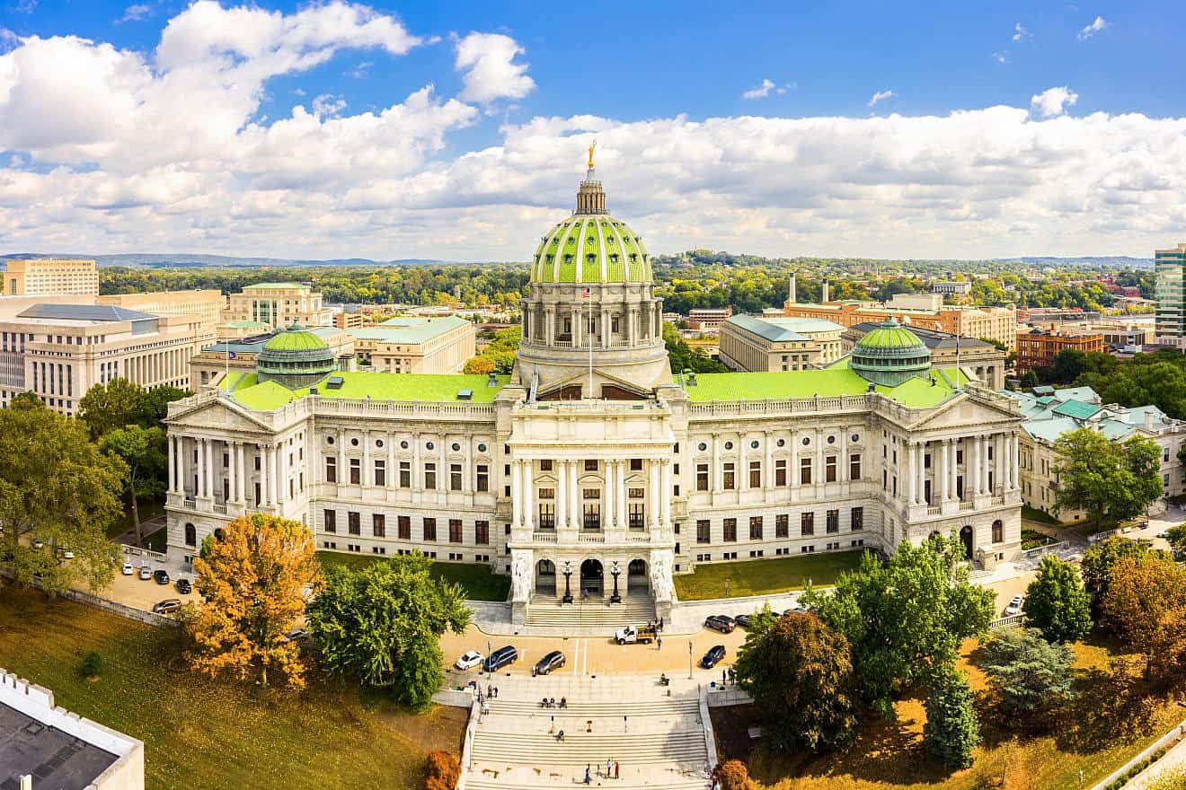 The Pennsylvania State Capitol in Harrisburg, Pa. Credit: Mihai_Andritoiu/Shutterstock.
