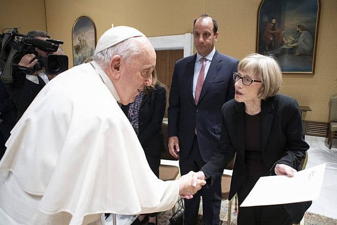 Sara Bloomfield, director of the U.S. Holocaust Memorial Museum, presents the pope on Oct. 25, 2023 with a letter from Holocaust survivors about the Hamas massacre on Oct. 7. Credit: Courtesy.