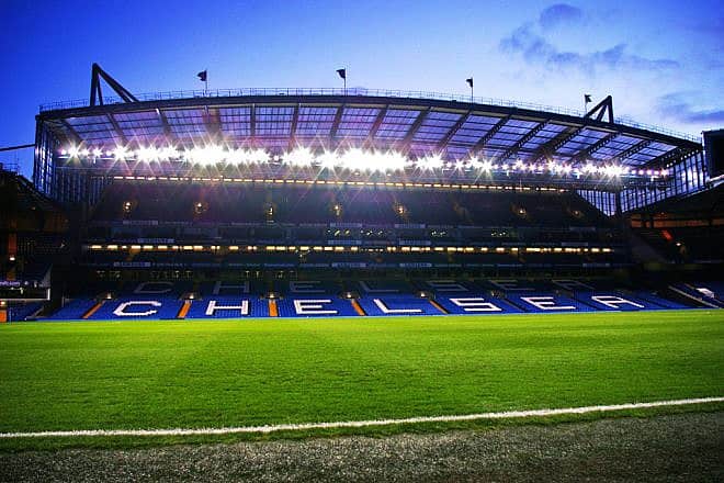 The Chelsea FC Stadium, Stamford Bridge. Credit: Vespa125125CFC via Wikimedia Commons.