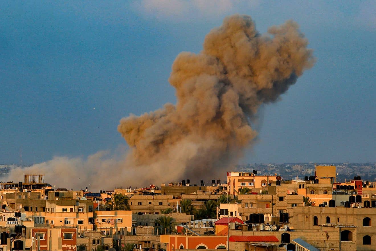 Smoke rises after Israeli air strikes in Rafah, in the southern Gaza Strip, Oct. 14, 2023. Photo by Abed Rahim Khatib/Flash90.