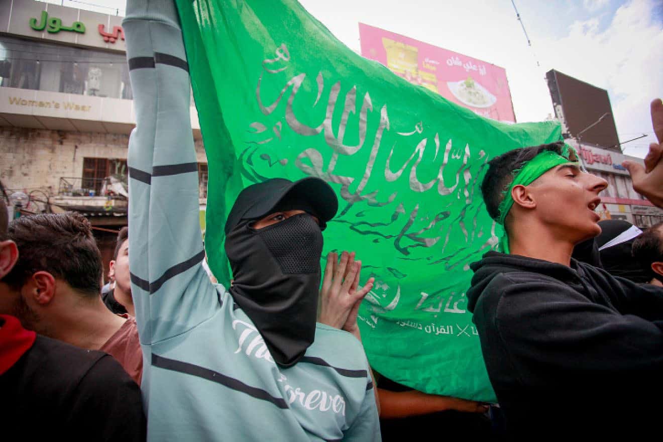 Hamas supporters protest against Israel in Nablus, in Samaria, Oct. 18, 2023. Photo by Nasser Ishtayeh/Flash90.
