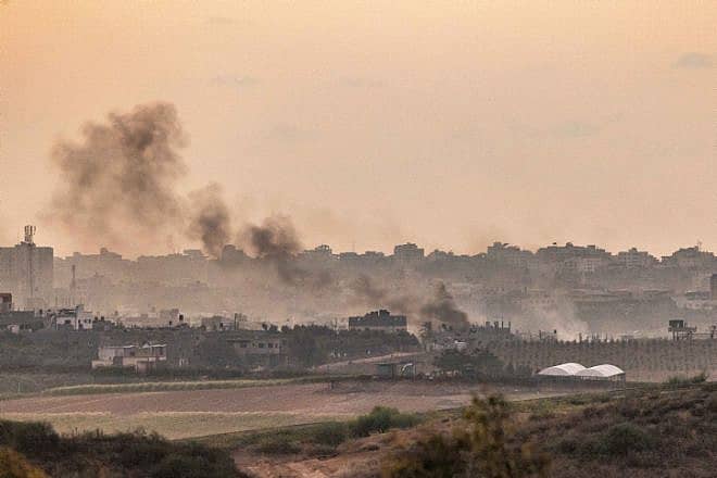 Smoke rises from Israeli airstrikes in the Gaza Strip, as seen from Israel, Oct 20, 2023. Photo by Yonatan Sindel/Flash90.