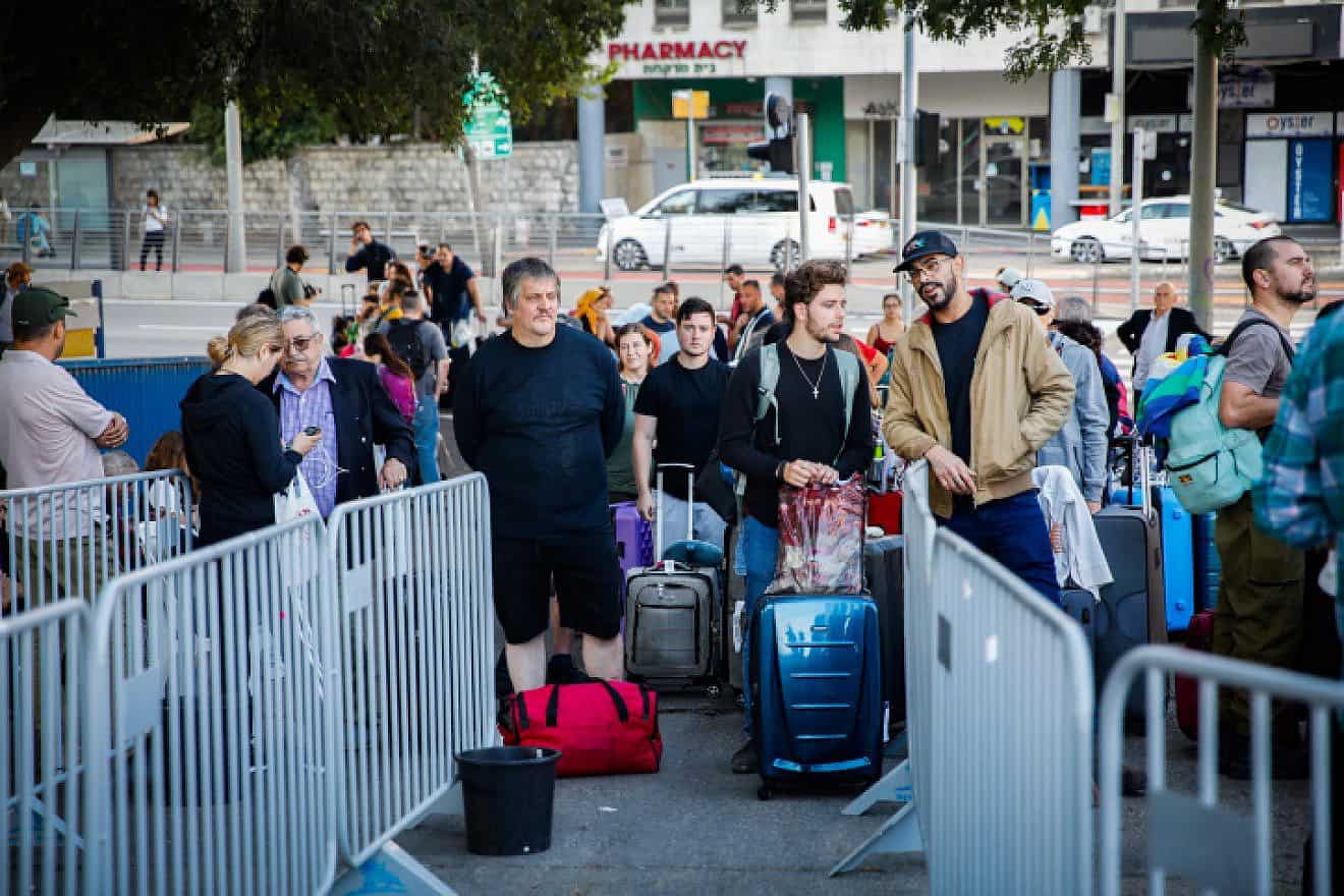 U.S. citizens arrive at the port of Haifa to be evacuated to Cyprus, Oct. 16, 2023. Credit: Flash90.