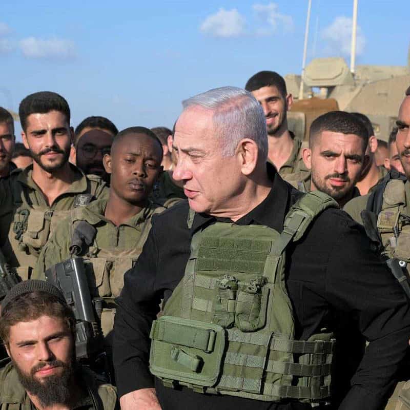 Israeli Prime Minister Benjamin Netanyahu visits IDF soldiers at the Gaza front, Oct. 19, 2023. Photo by Avi Ohayon/GPO.