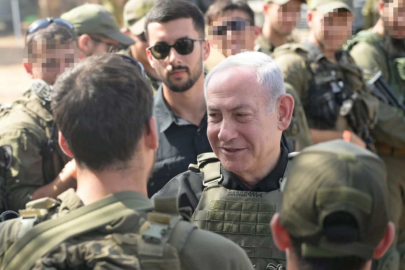 Prime Minister Benjamin Netanyahu visits soldiers of the 89th "Oz" Brigade in northern Israel, Oct. 22, 2023. Photo by Amos Ben Gershom/GPO.
