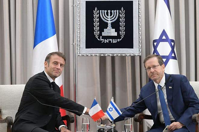 Israeli President Isaac Herzog meets in Jerusalem with his French counterpart Emmanuel Macron, Oct. 24, 2023. Photo by Amos Ben Gershom/GPO.