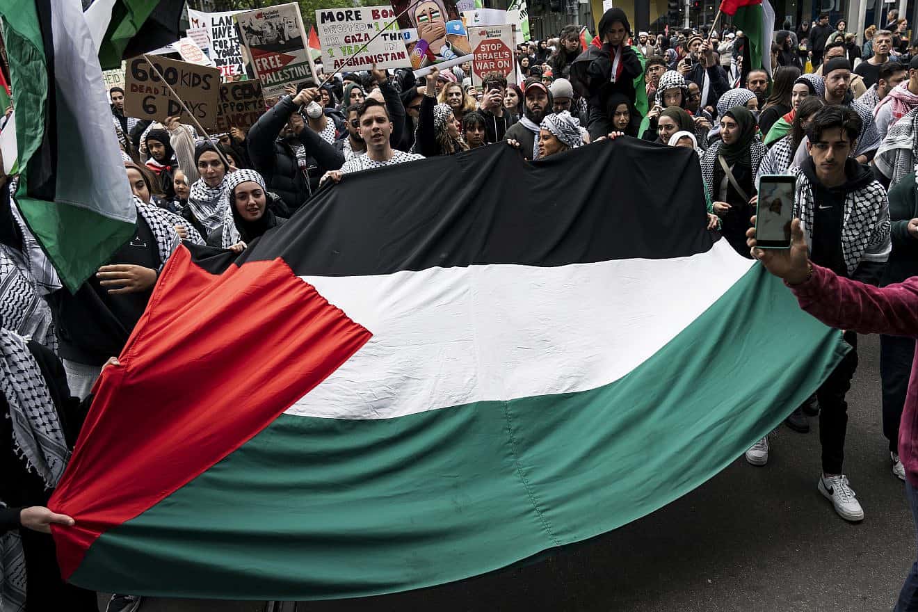 Tens of thousands of people rally in Melbourne, Australia, in solidarity with the Palestinian people amid war between Israel and the Hamas terrorist organization in the Gaza Strip, Oct. 15, 2023. Credit: Matt Hrkac from Mel via Wikimedia Commons.