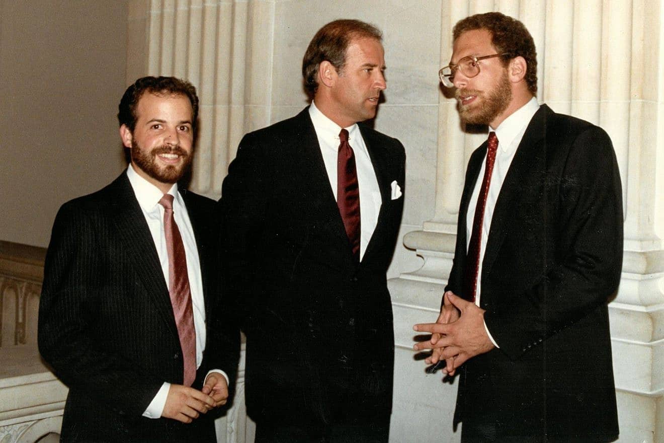 From left: Co-CEO of AIPAC Richard Fishman, Sen. Joe Biden (D-Del.) and AIPAC director of strategic initiatives Jonathan S. Kessler in Washington, D.C. Source: AIPAC on Campus/Facebook.