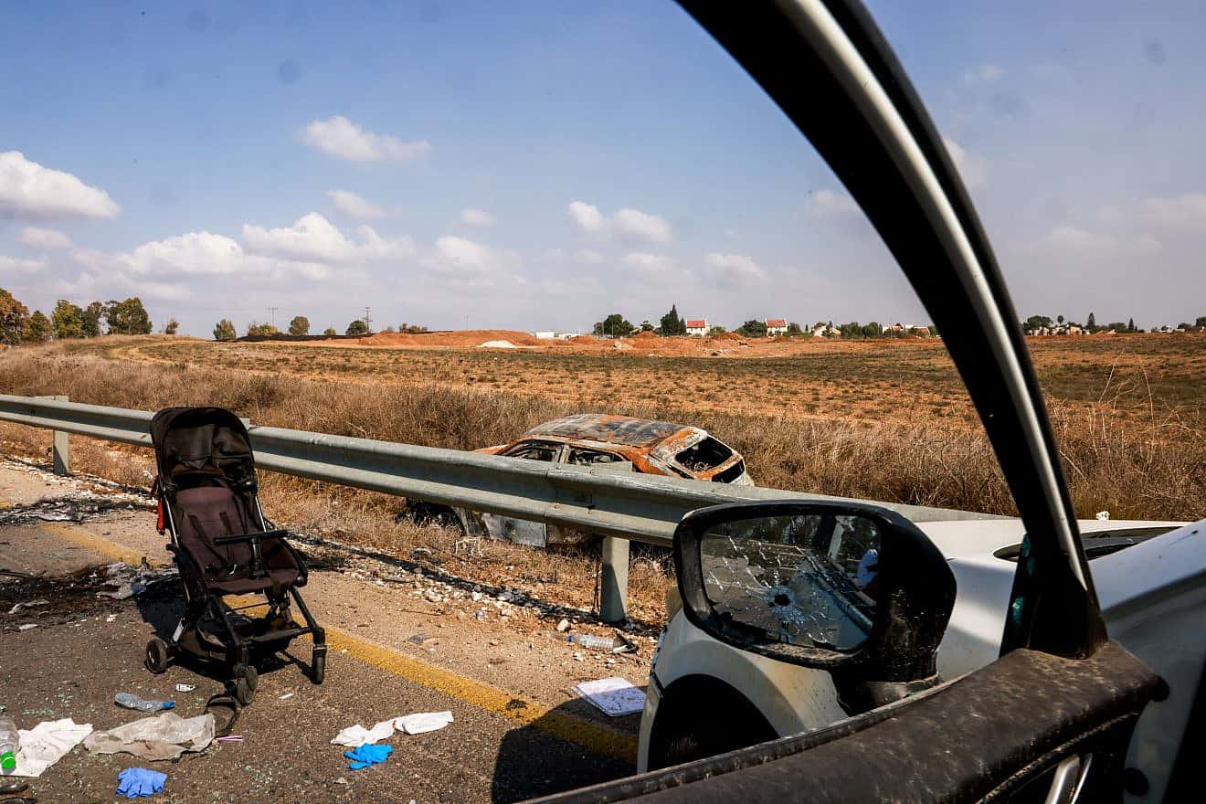 A road near the Israeli-Gaza border, in southern Israel, Oct. 10, 2023. Photo by Chaim Goldberg/Flash90.