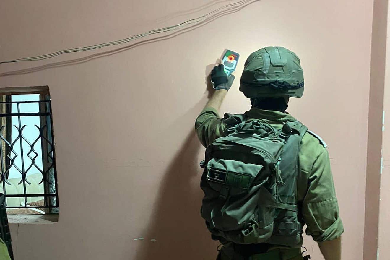 IDF soldiers map the home of the terrorist who murdered an Israeli Border Guard officer in Jerusalem on Nov. 6, 2023. Credit: IDF.