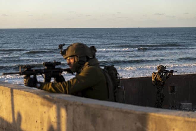Israeli soldiers secure an area on the seashore in the northern Gaza Strip, Nov. 21, 2023. Photo by Matanya Tausig/Flash90.