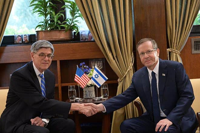 US Ambassador to Israel Jack Lew presents his credentials to Israeli President Isaac Herzog in Jerusalem, Nov. 5, 2023. Photo by Amos Ben Gershon/GPO.
