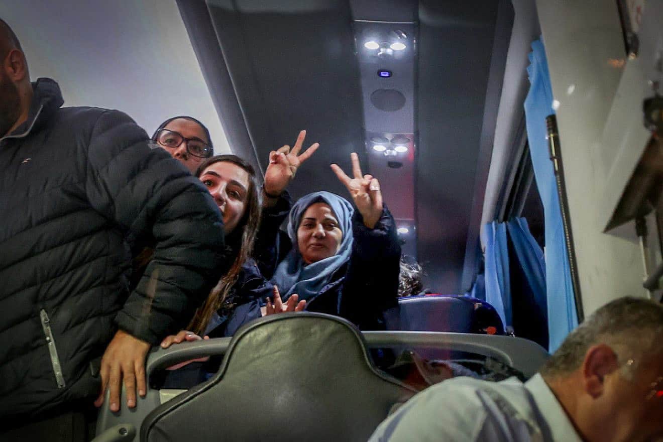 Freed Palestinian security prisoners arrive in Ramallah, Nov. 28, 2023. Credit: Flash90.