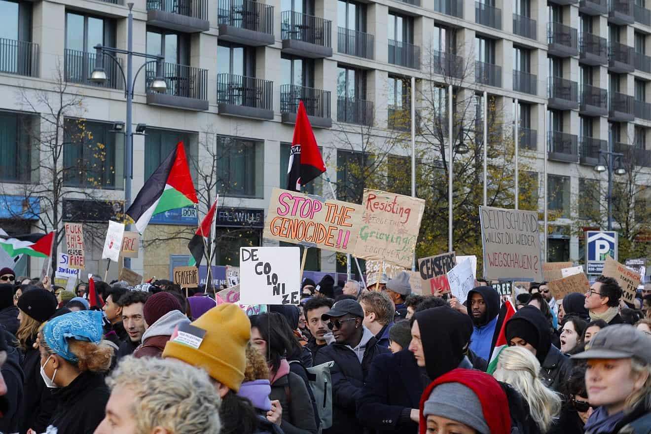 A pro-Palestinian rally in Berlin, Nov. 4, 2023. Credit: Streets of Berlin via Wikimedia Commons.