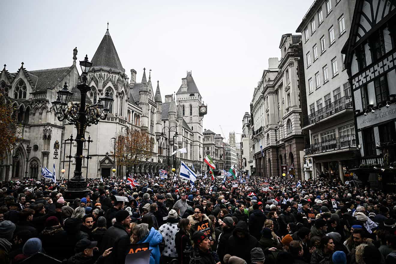 A pro-Israel rally that drew an estimated 60,000 in London on Nov. 26, 2023. Credit: Stuart Mitchell/Campaign Against Antisemitism.