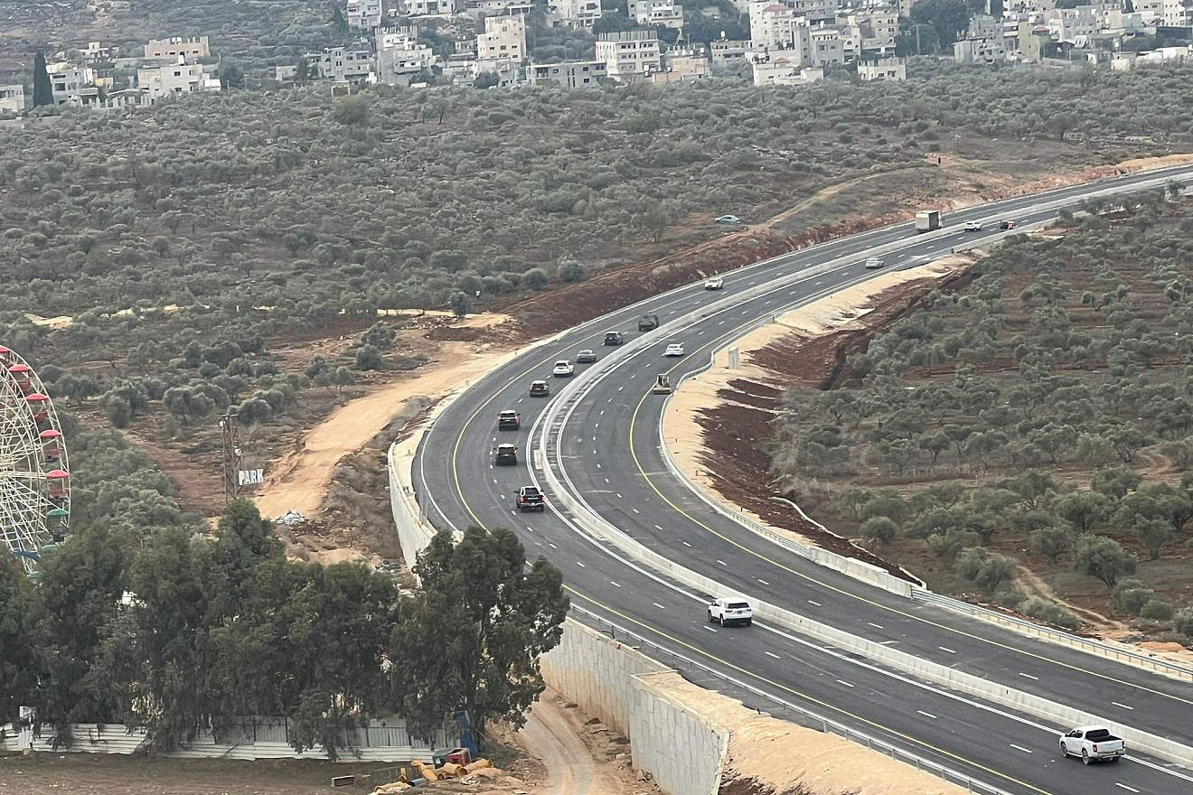 The Huwara Bypass Road in Samaria, Nov. 12, 2023. Photo by Rafi Reshef/TPS.