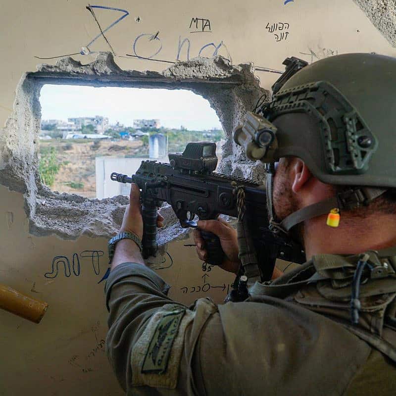 Israeli troops operating in the Hamas-ruled Gaza Strip, Dec. 1, 2023. Credit: IDF.