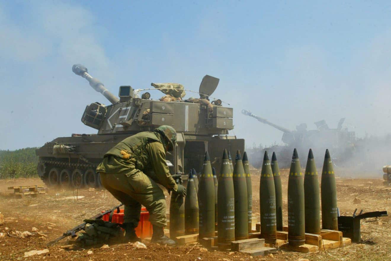 Israeli artillery fire towards Hezbollah targets in Southern Lebanon, Aug. 4. 2006. Photo by Olivier Fitoussi/Flash90.