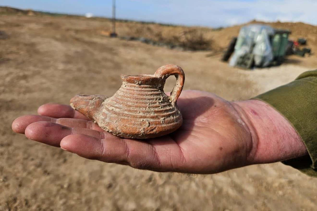 A Byzantine oil lamp discovered by Israeli forces near the Gaza border. Credit: Sarah Tal/Antiquities Authority.