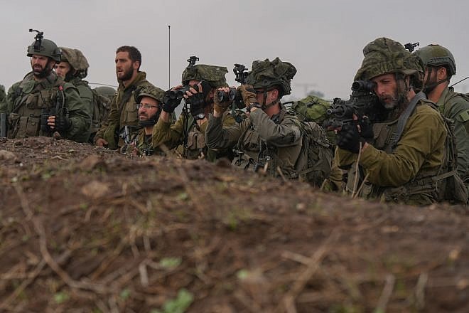 Israeli reserve soldiers take part in a war drill in the Golan Heights, northern Israel, Dec. 7, 2023. Photo by Ayal Margolin/Flash90.