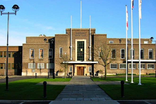 The town hall building in Havering, London. Credit: Wikipedia.