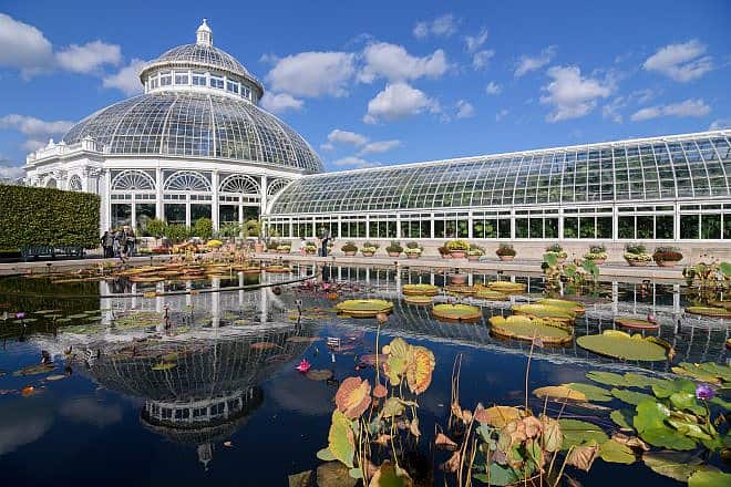 Enid A. Haupt Conservatory at the New York Botanical Garden, The Bronx, New York City. Credit: Wikimedia Commons.