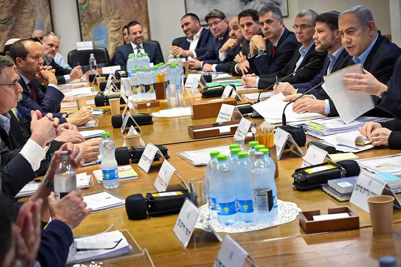 Prime Minister Benjamin Netanyahu leads a Cabinet meeting at the Kirya military headquarters in Tel Aviv, Jan. 7, 2024. Photo by Kobi Gideon/GPO.