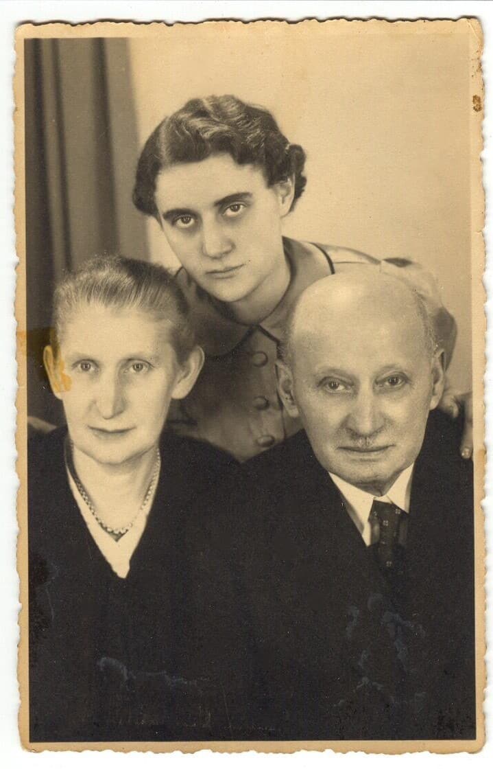 Wilhelm and Bertha Leschziner