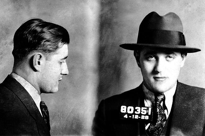 A mugshot of Jewish American gangster Bugsy Siegel taken in 1928. Source: New York Police Department/Wikimedia