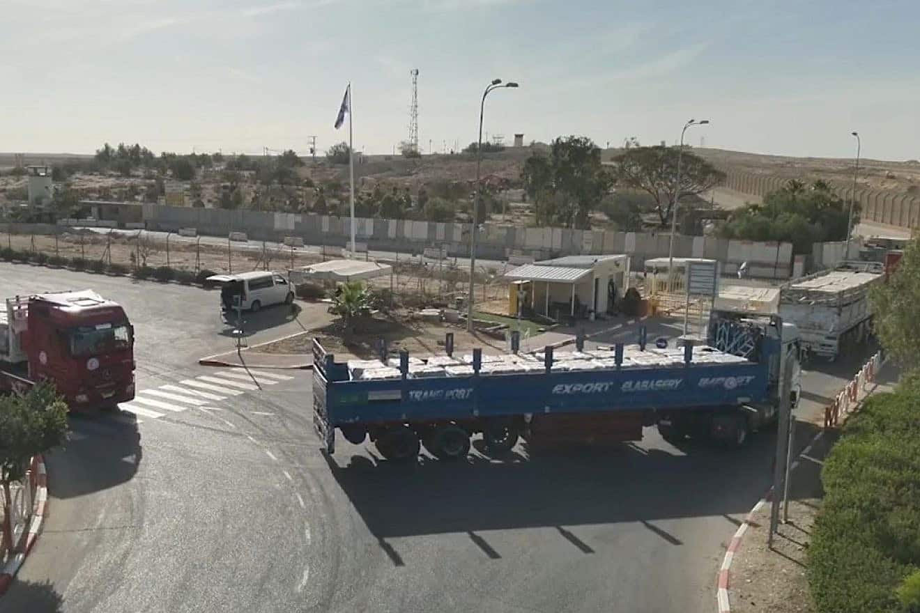 Trucks delivering humanitarian aid enter Gaza at Egypt's Rafah crossing, Nov. 25, 2023. Source: IDF Screenshot